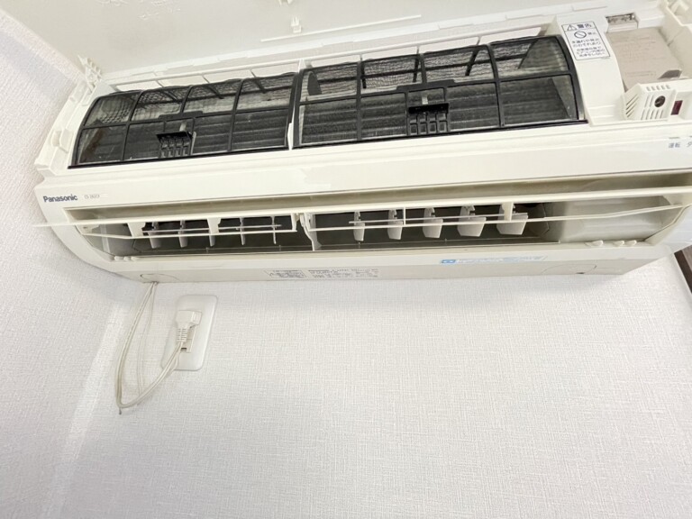 宝塚市逆瀬川のエアコンクリーニング アフター 壁掛けエアコン内部洗浄後の様子