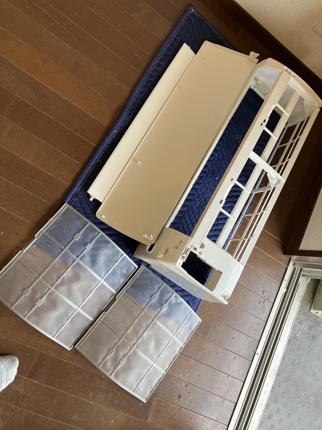 宝塚市山手台のエアコンクリーニング 外装パーツアフター 富士通AS-J40D-W