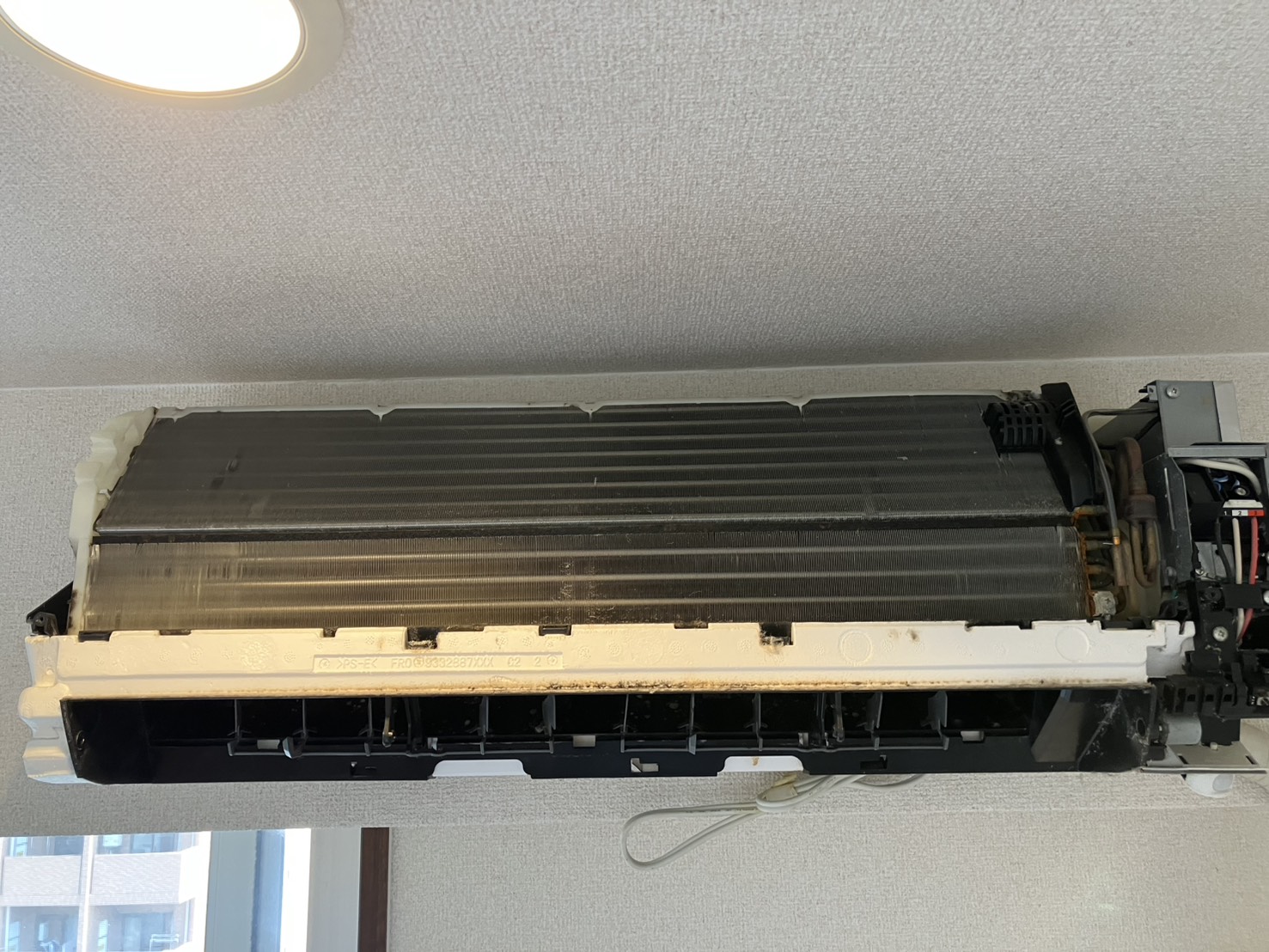宝塚市山手台のエアコンクリーニング 熱交換器ビフォー 富士通AS-J40D-W