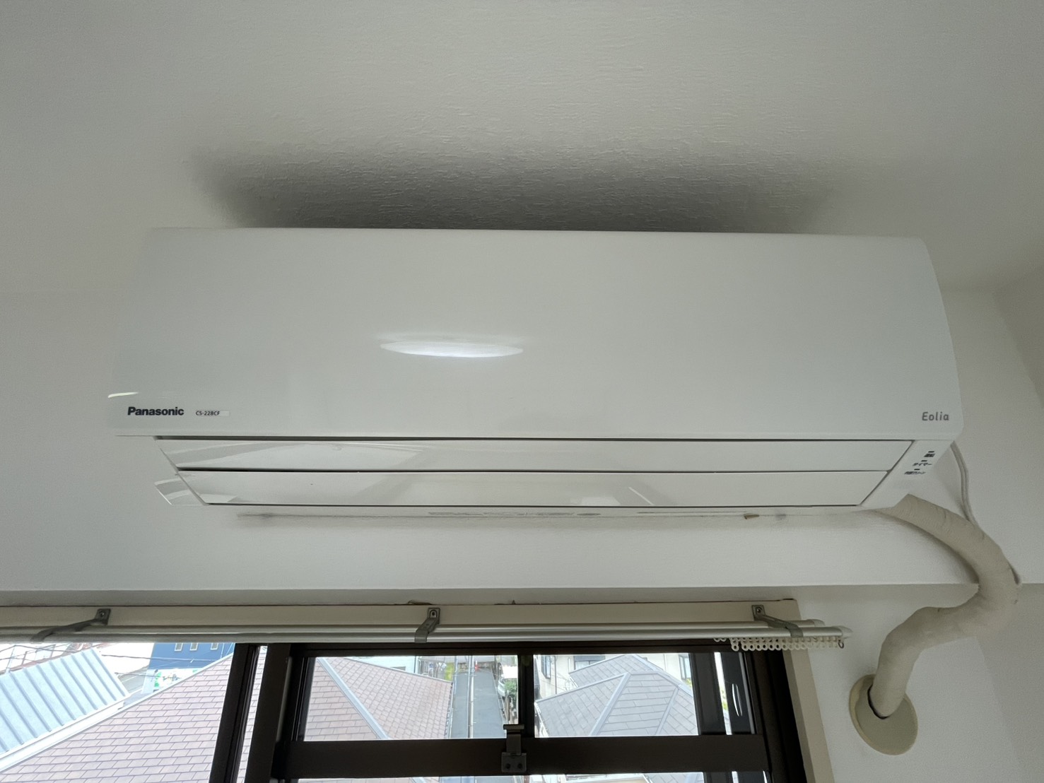川西市水明台のエアコンクリーニング Panasonic CS-228CF-Wのエアコン本体