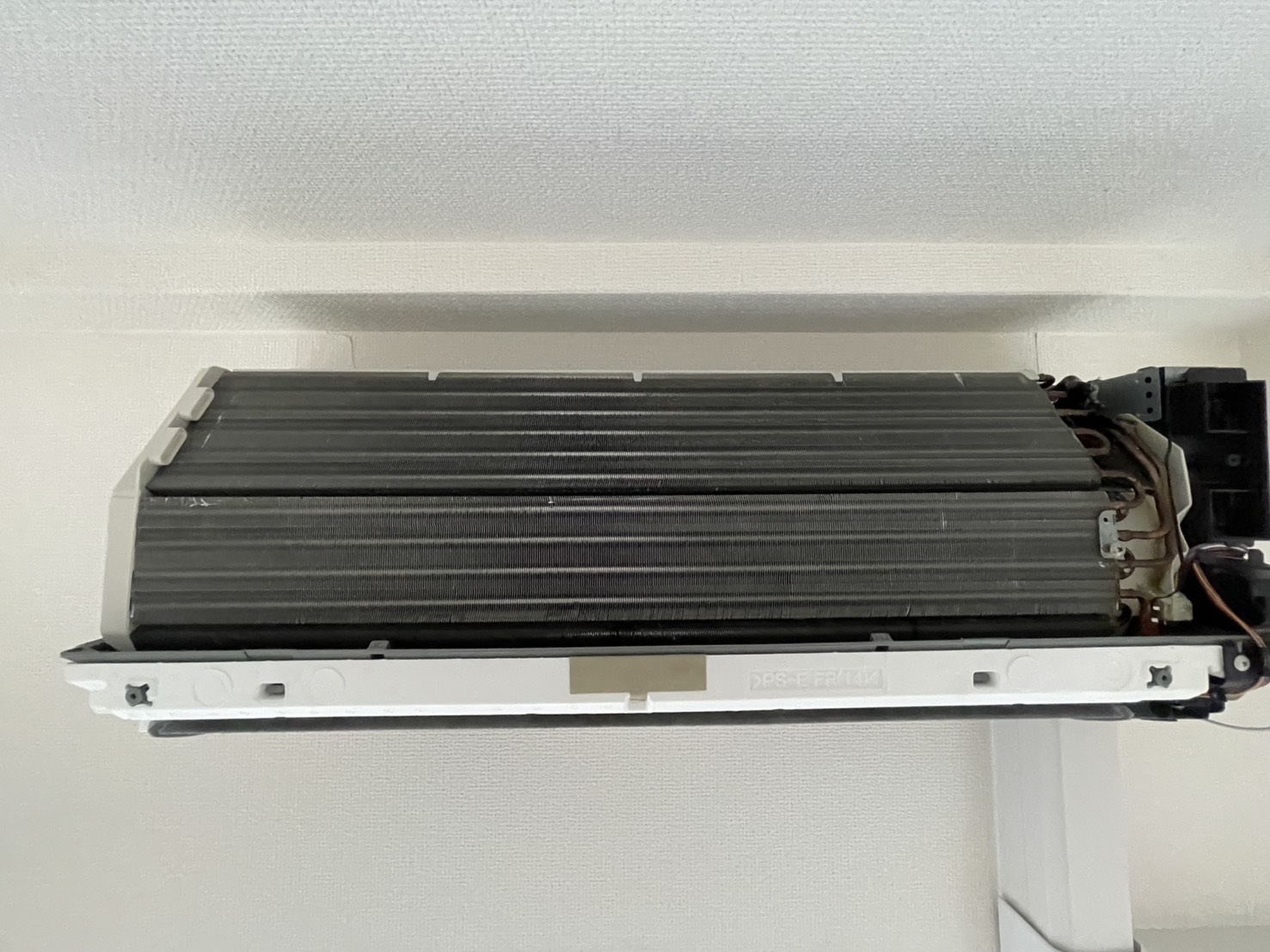 宝塚市安倉中のエアコンクリーニング 熱交換器アフター ダイキン F22XTES-W