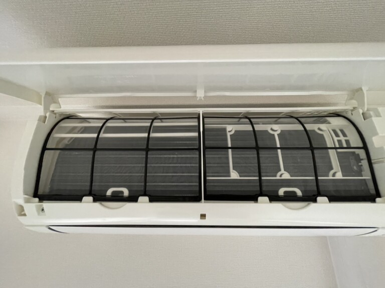 エアコンクリーニングを宝塚市安倉中で実施|寝室の壁掛けエアコンを内部洗浄