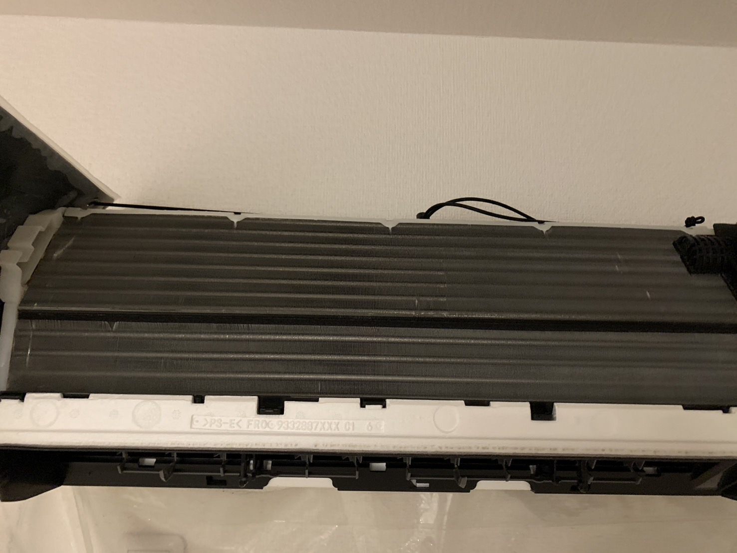 宝塚市栄町のエアコンクリーニング 熱交換器ビフォー 富士通ゼネラル AS-AH280K
