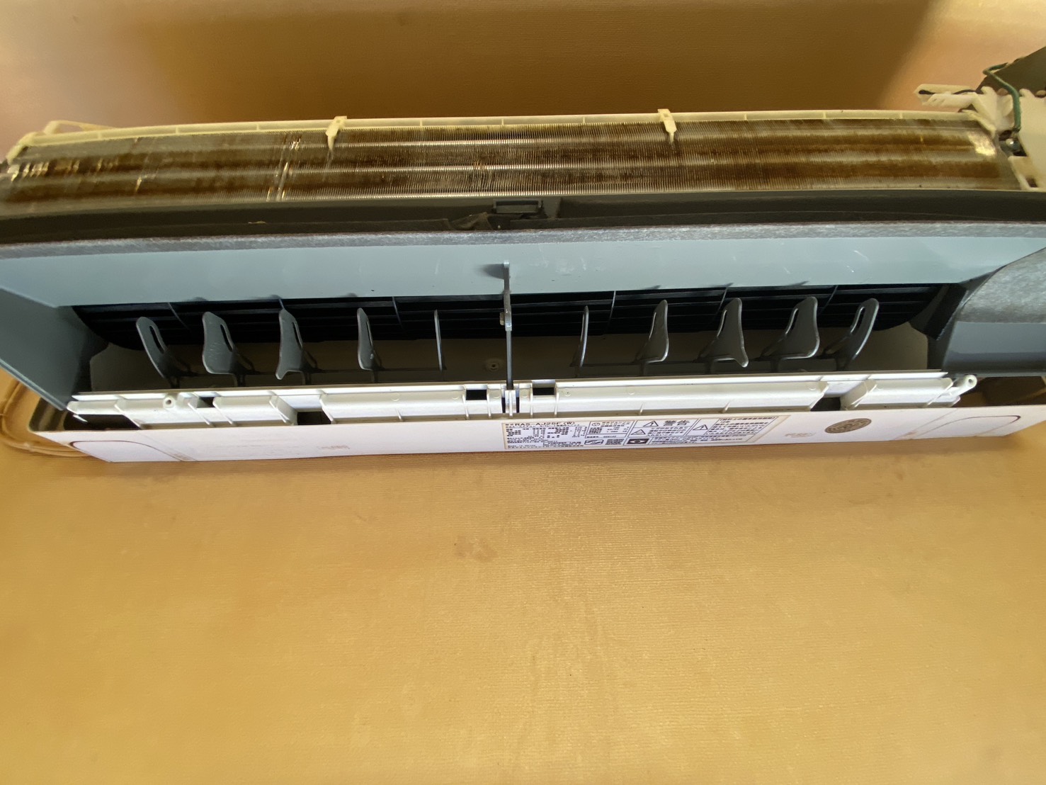 宝塚市山本南のエアコンクリーニング 吹き出し口アフター 日立 AS-AJ25F