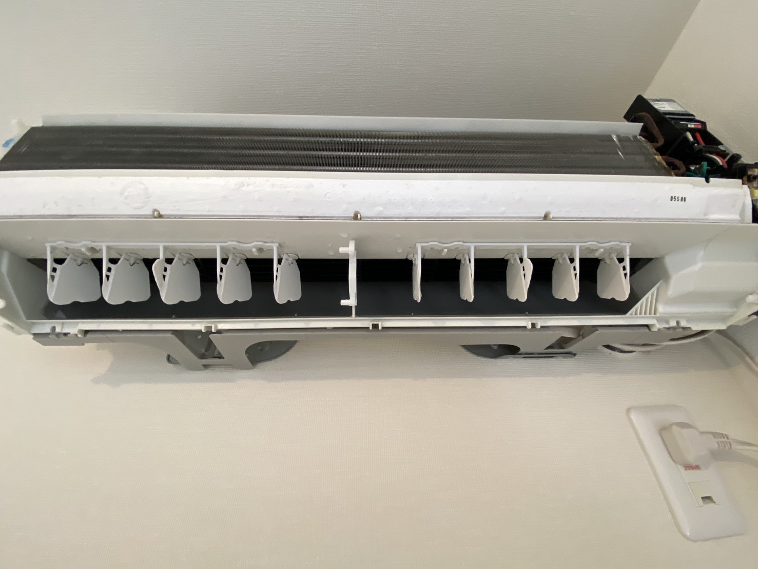 宝塚市口谷のエアコンクリーニング 吹き出し口アフター パナソニック CS-360DFL2-W