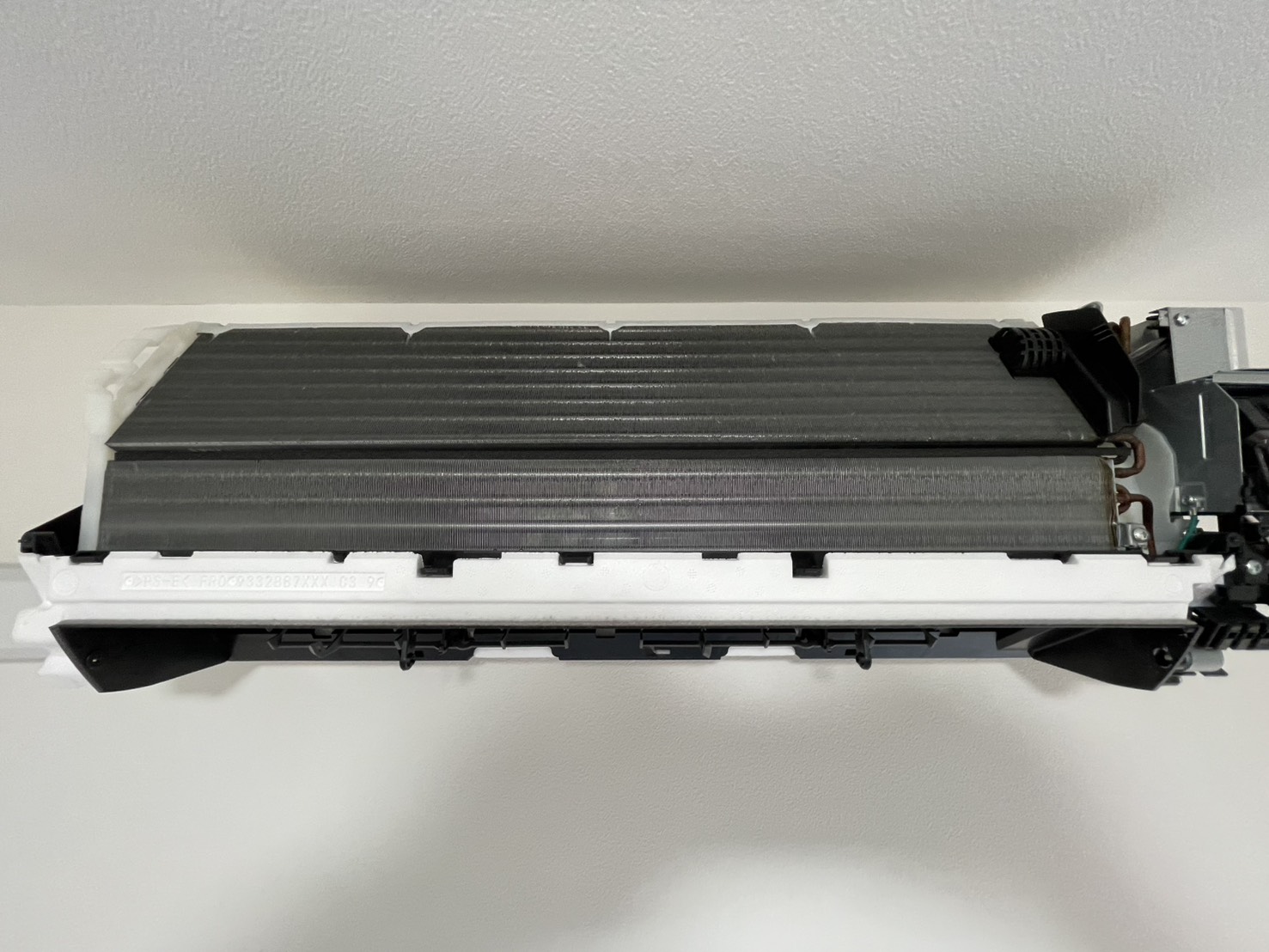 宝塚市すみれガ丘のエアコンクリーニング 熱交換器ビフォー 富士通ゼネラル AS-AH284R