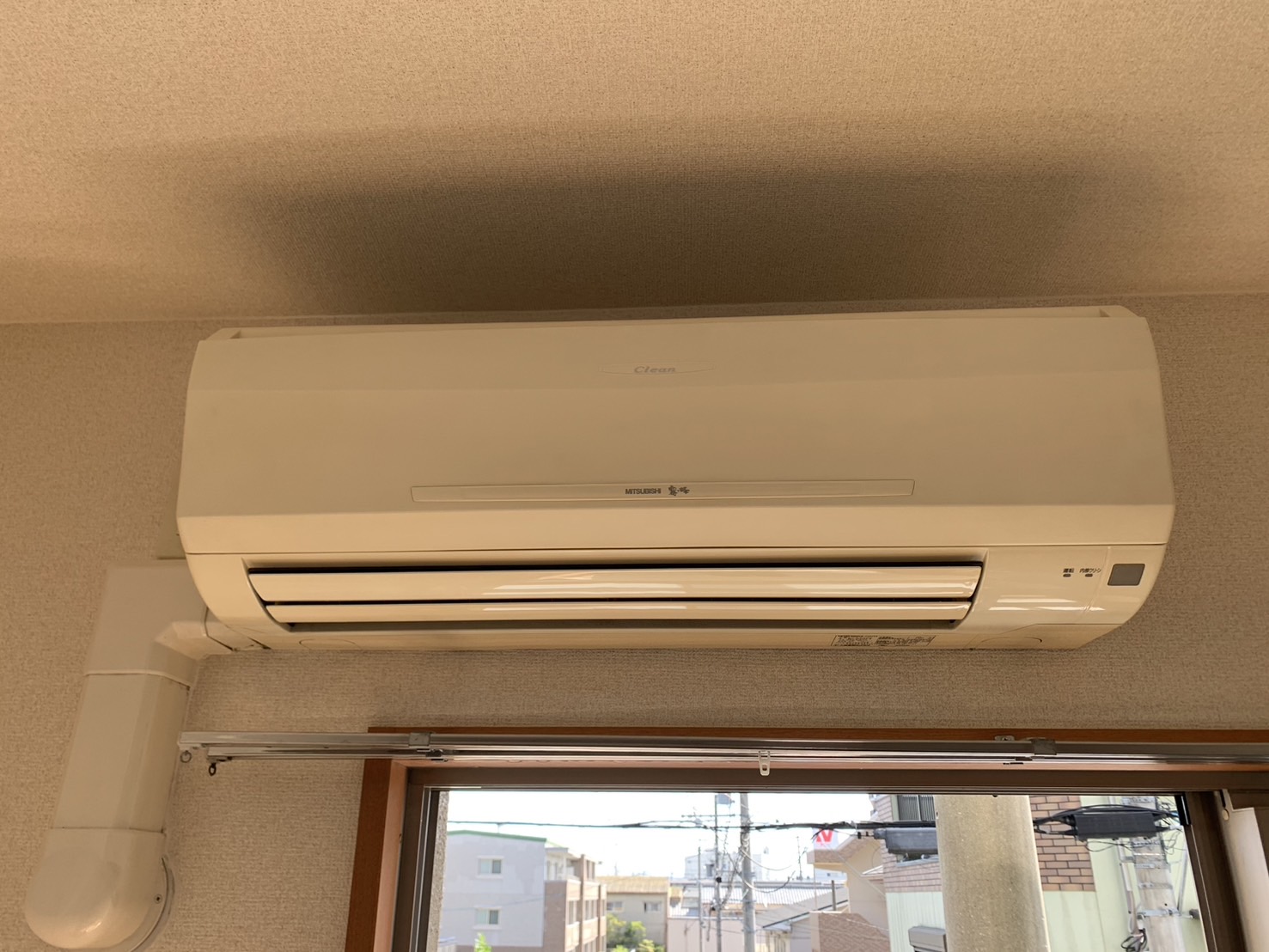 エアコンクリーニングを宝塚市清荒神で実施した三菱電機 MSZ-GXV28P-Wのエアコン本体
