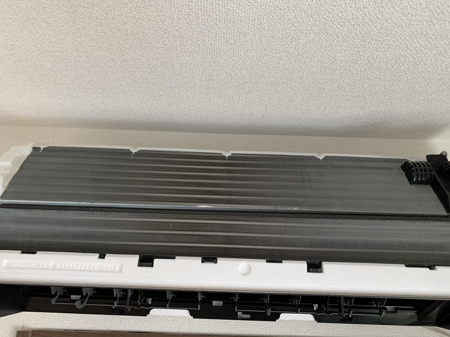 宝塚市光明町のエアコンクリーニング 熱交換器ビフォー 富士通ゼネラル AS-AH224R